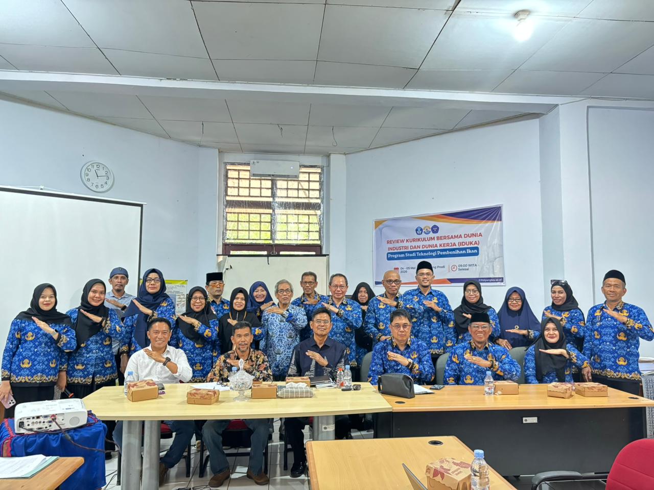 Prodi Teknologi Pembenihan Ikan Laksanakan Review Kurikulum Bersama IDUKA